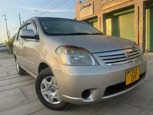 Toyota Raum 2004 Silver
