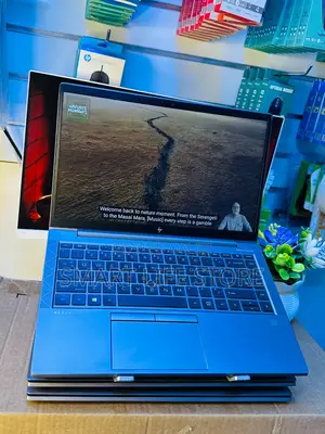 New Laptop HP ZBook Firefly G8 16GB Intel Core i5 SSD 512GB