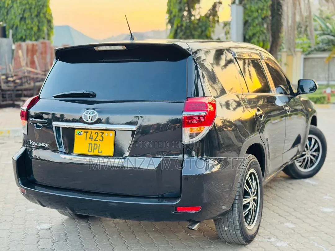 Toyota Vanguard 2007 Black