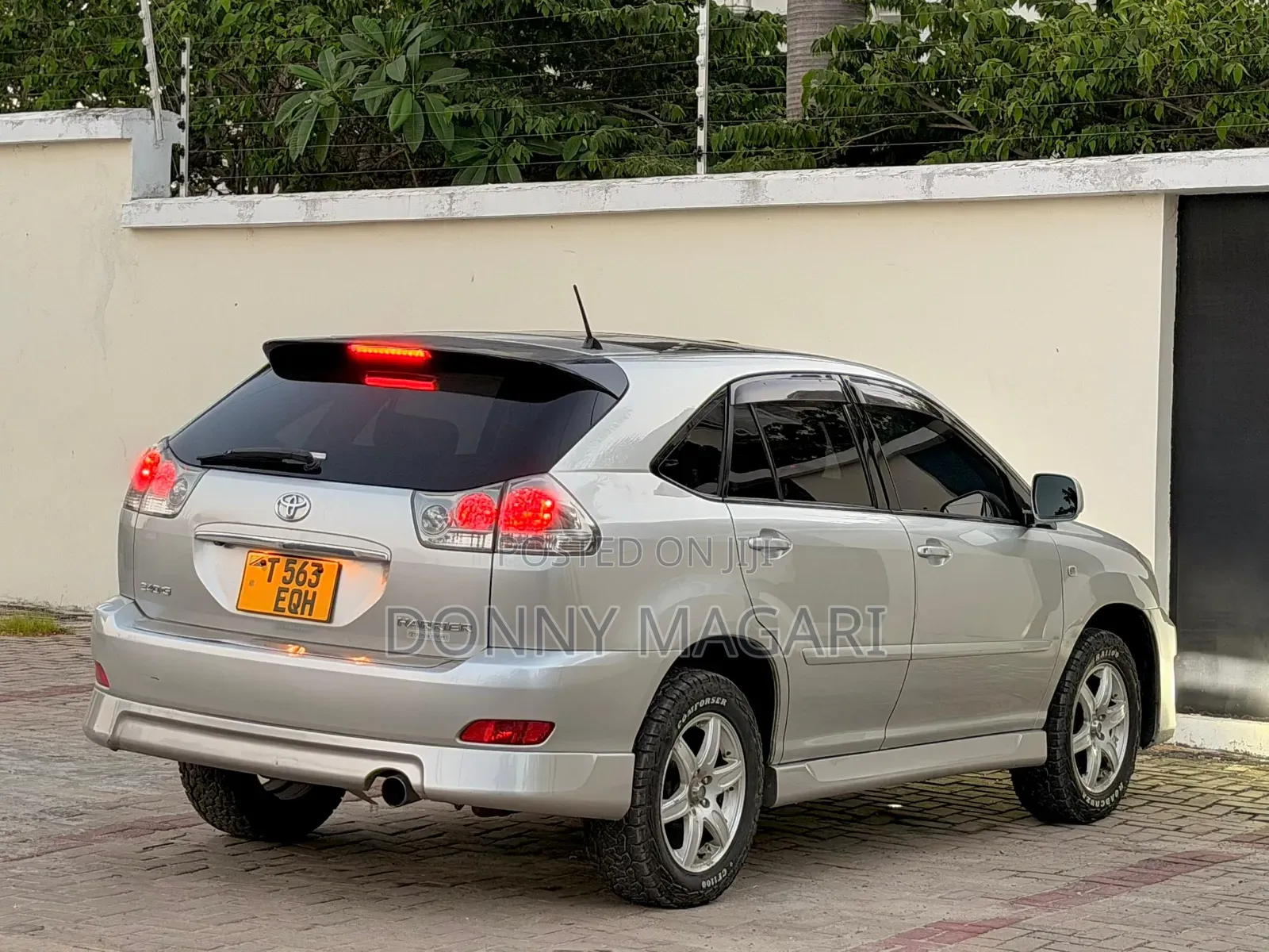Toyota Harrier 2005 Silver