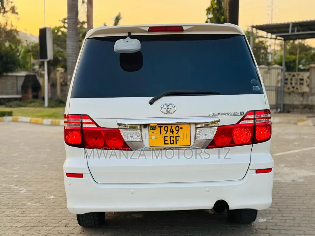 Toyota Alphard 2006 White