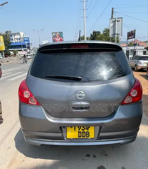 Nissan Tiida 2007 Gray