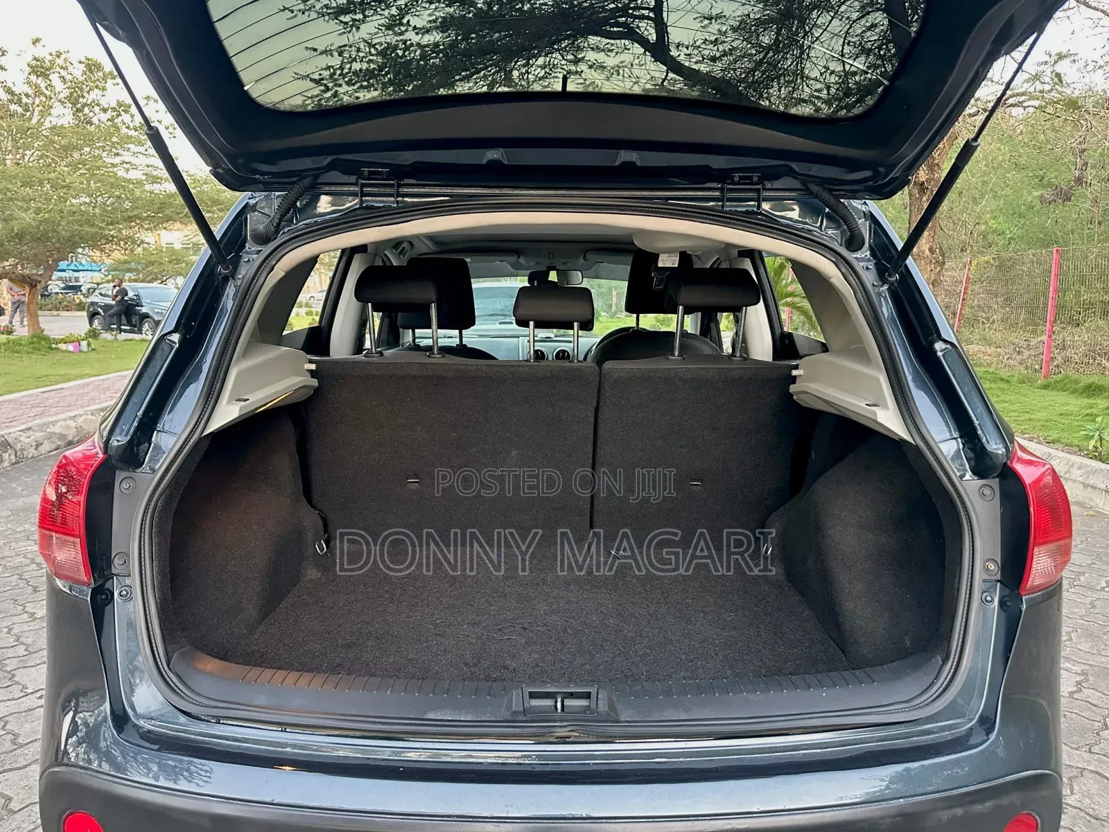 Nissan Dualis 2011 Gray