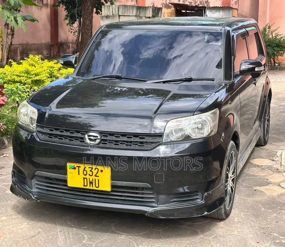Toyota Corolla Rumion 2011 Black