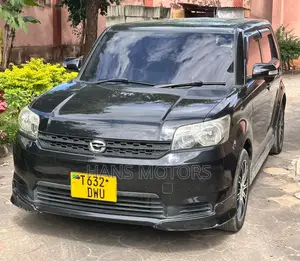 Toyota Corolla Rumion 2011 Black