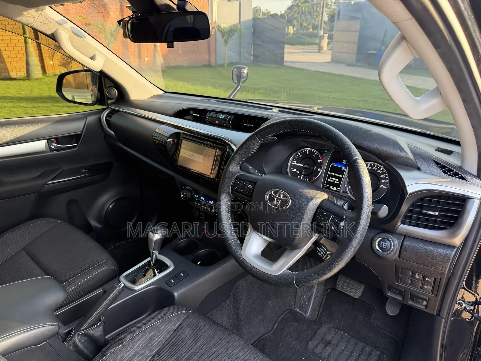 Toyota Hilux 2021 Black