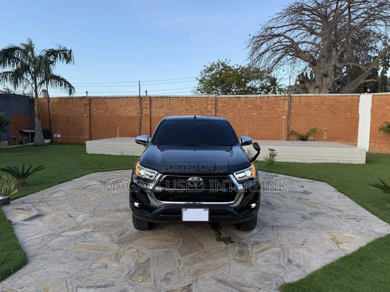 Toyota Hilux 2021 Black