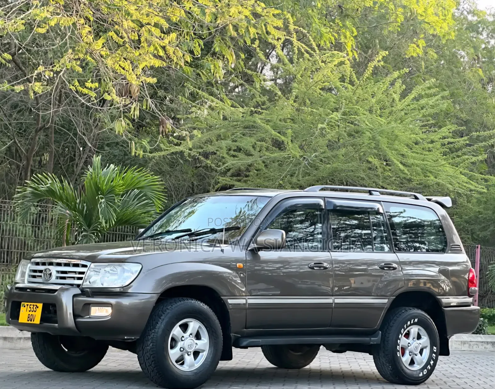 Toyota Land Cruiser Prado 2001 Gray