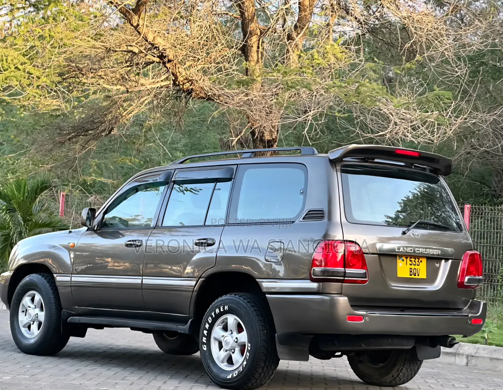 Toyota Land Cruiser Prado 2001 Gray