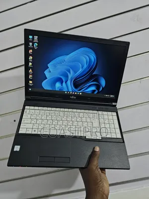 New Laptop Fujitsu Lifebook U9312X 8GB Intel Core i5 HDD 500GB