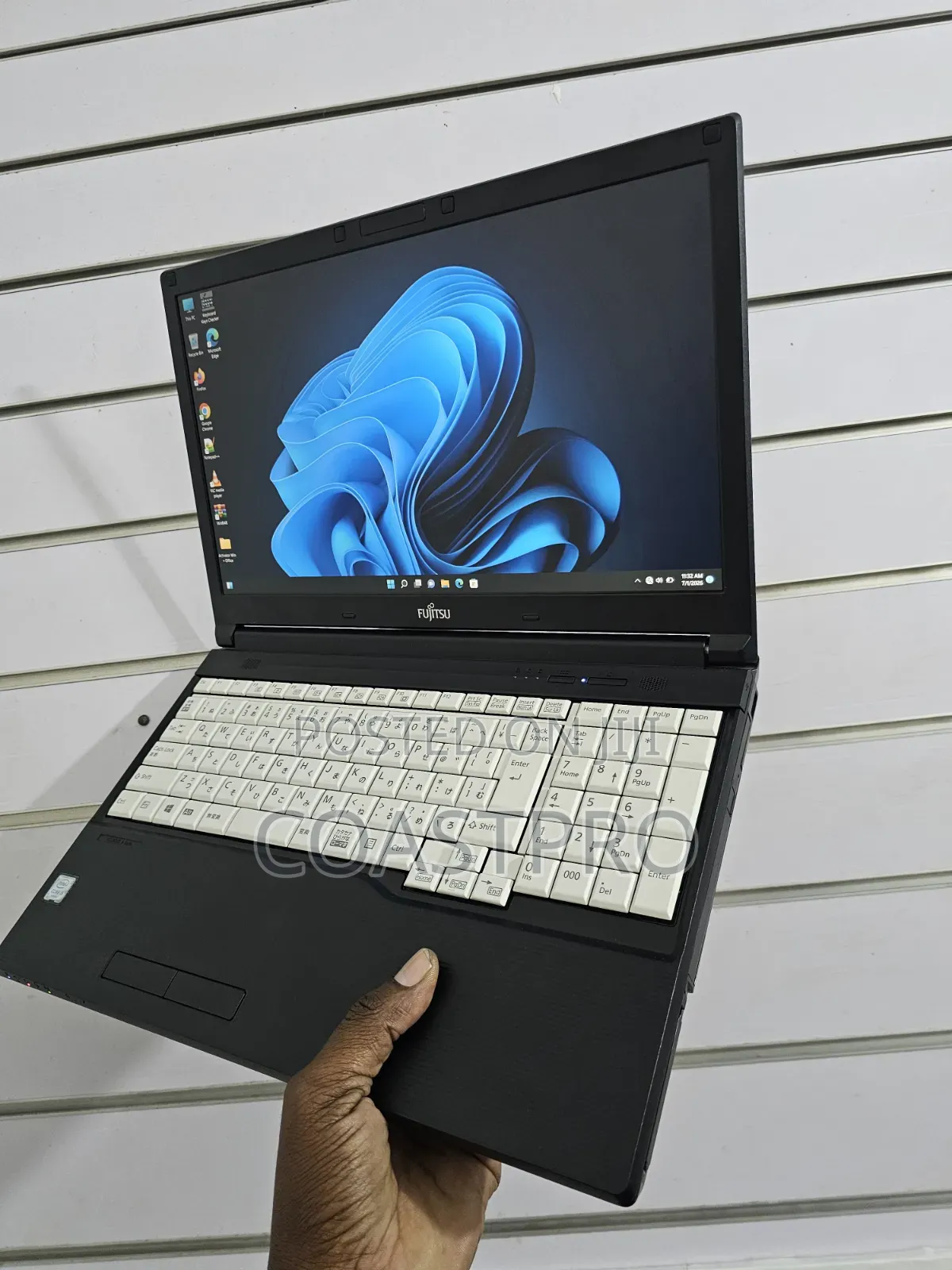 New Laptop Fujitsu Lifebook U9312X 8GB Intel Core i5 HDD 500GB