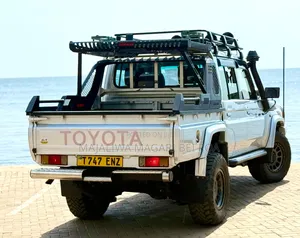 Toyota Land Cruiser 2019 White