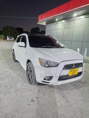 Mitsubishi RVR 2010 White