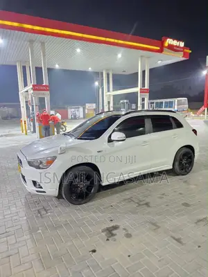 Mitsubishi RVR 2010 White