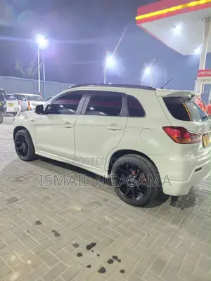 Mitsubishi RVR 2010 White