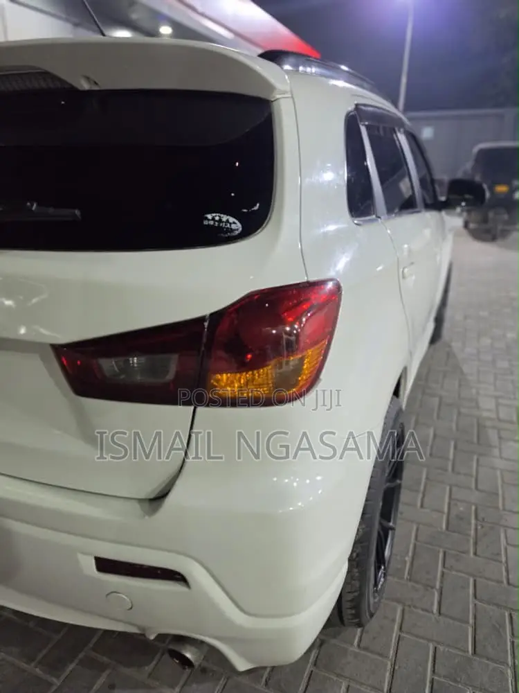 Mitsubishi RVR 2010 White