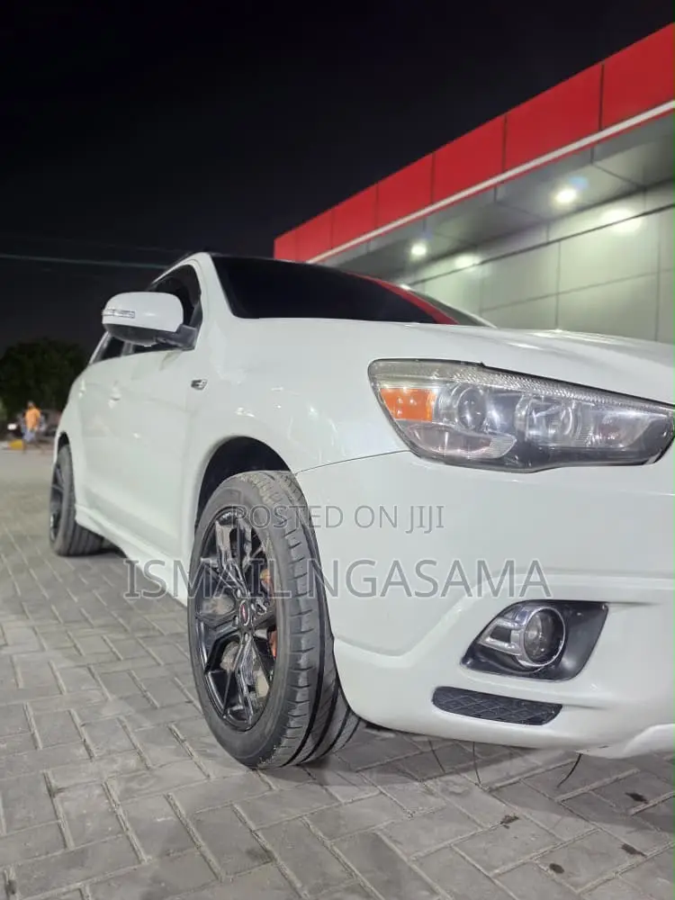 Mitsubishi RVR 2010 White