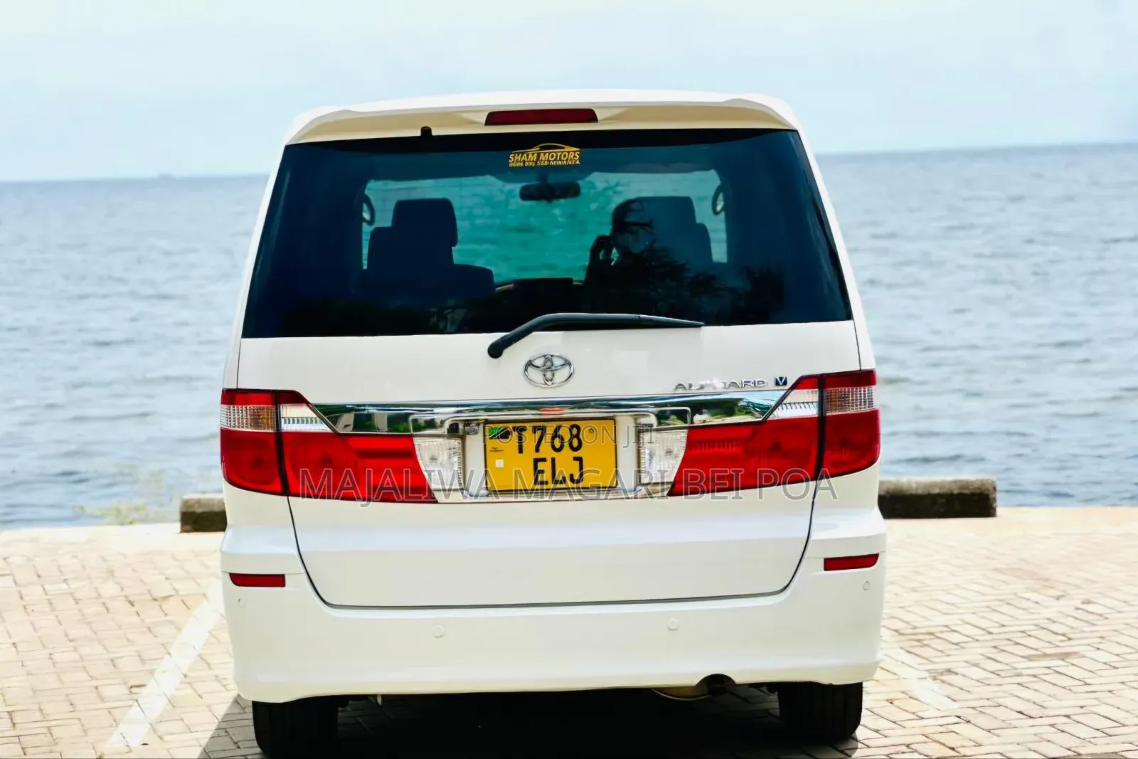 Toyota Corolla Altis 2005 White