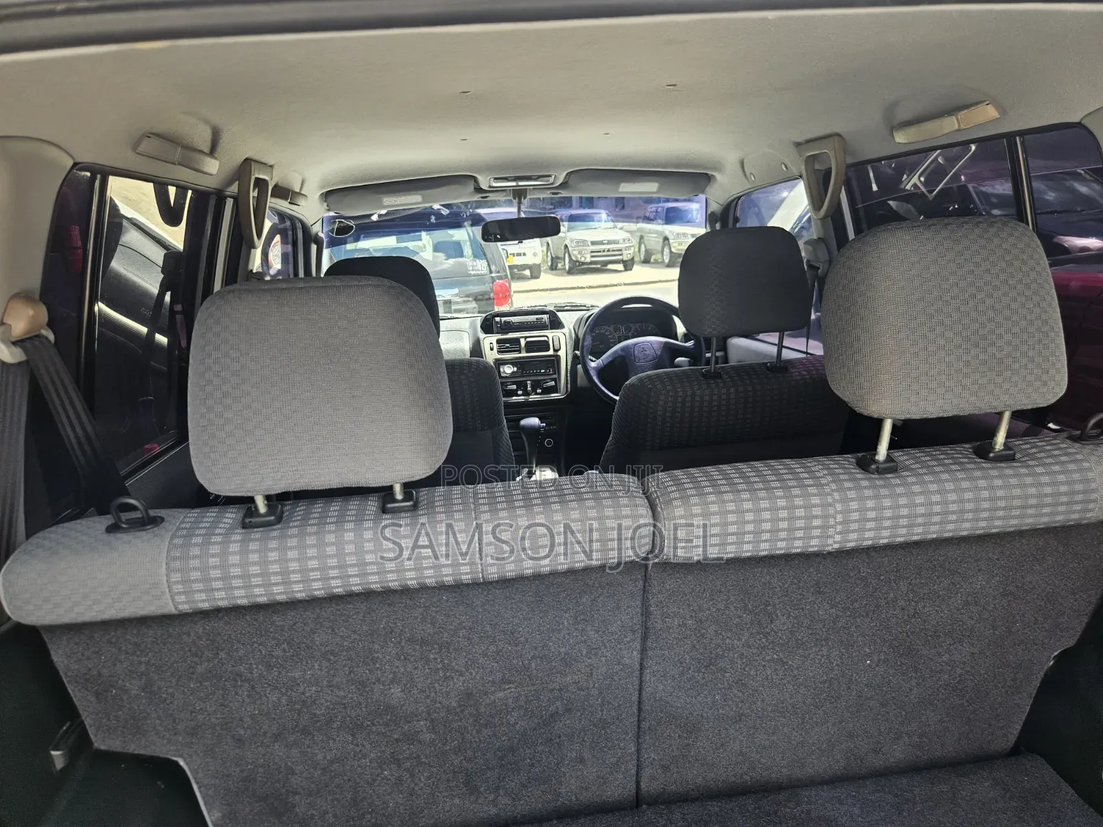 Toyota Vanguard 2010 White