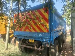 Scania L-series 2002 Blue
