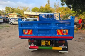 Mitsubishi Canter 1999 Blue