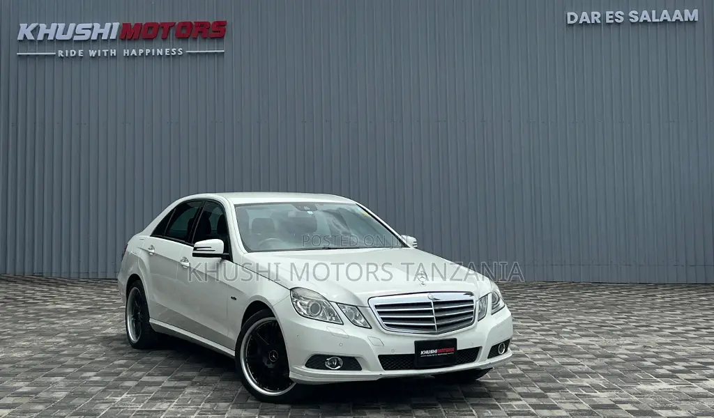 Mercedes-Benz E250 2009 Off white
