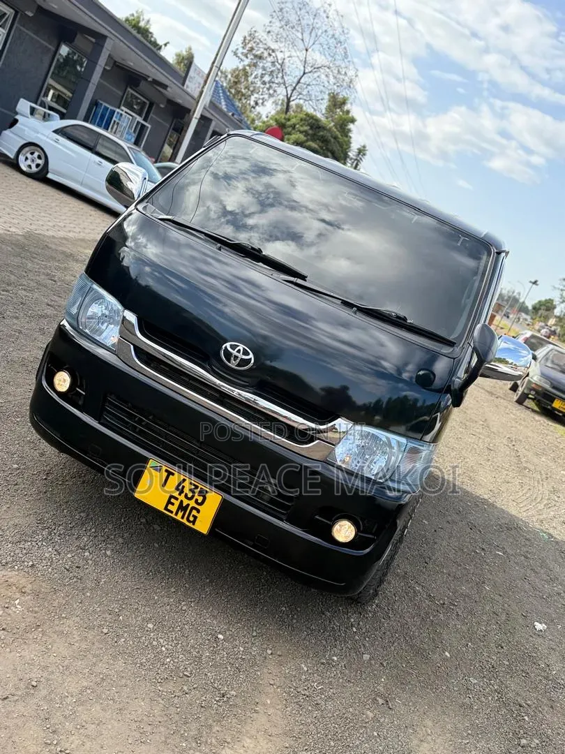 Toyota Grand HiAce 2009 Black