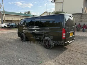Toyota Grand HiAce 2009 Black