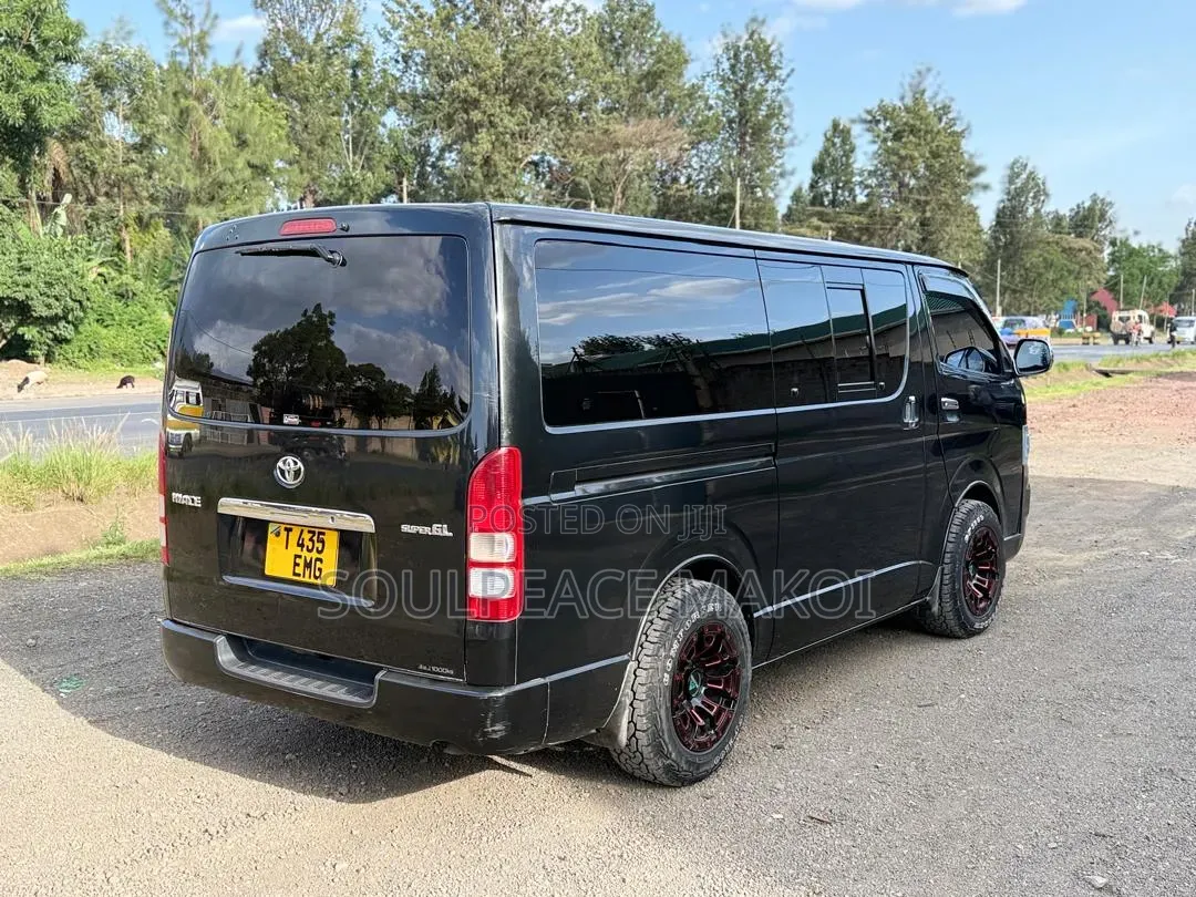 Toyota Grand HiAce 2009 Black