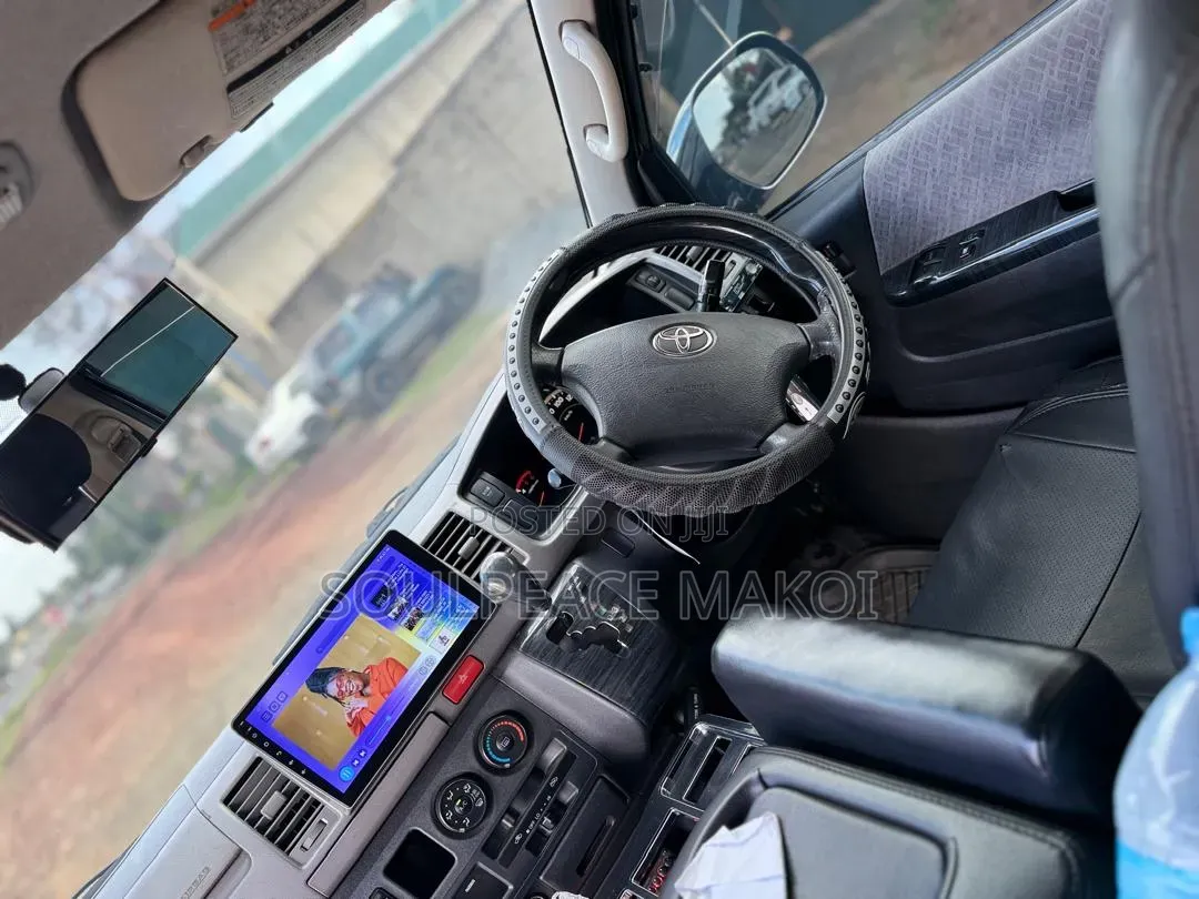 Toyota Grand HiAce 2009 Black