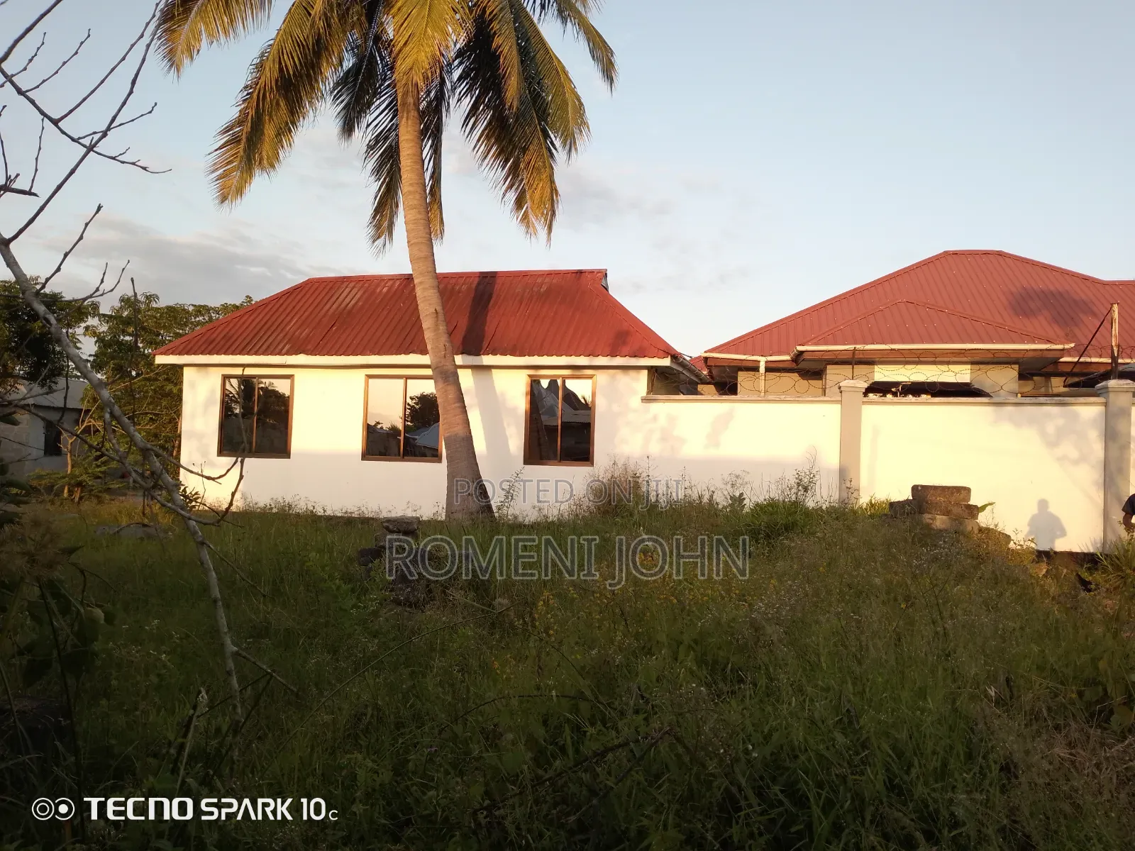 7bdrm Apartment in Tanzania Daresalaam., Ilala for sale