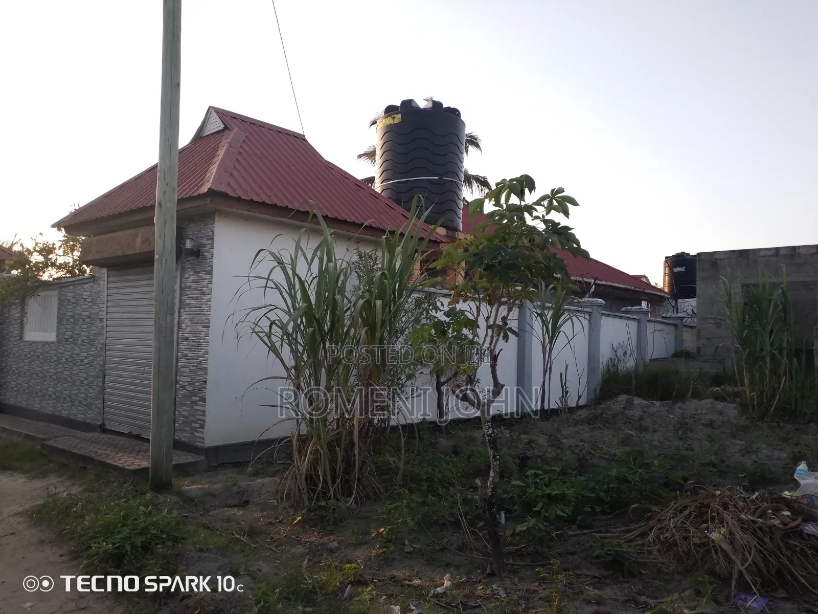 7bdrm Apartment in Tanzania Daresalaam., Ilala for sale