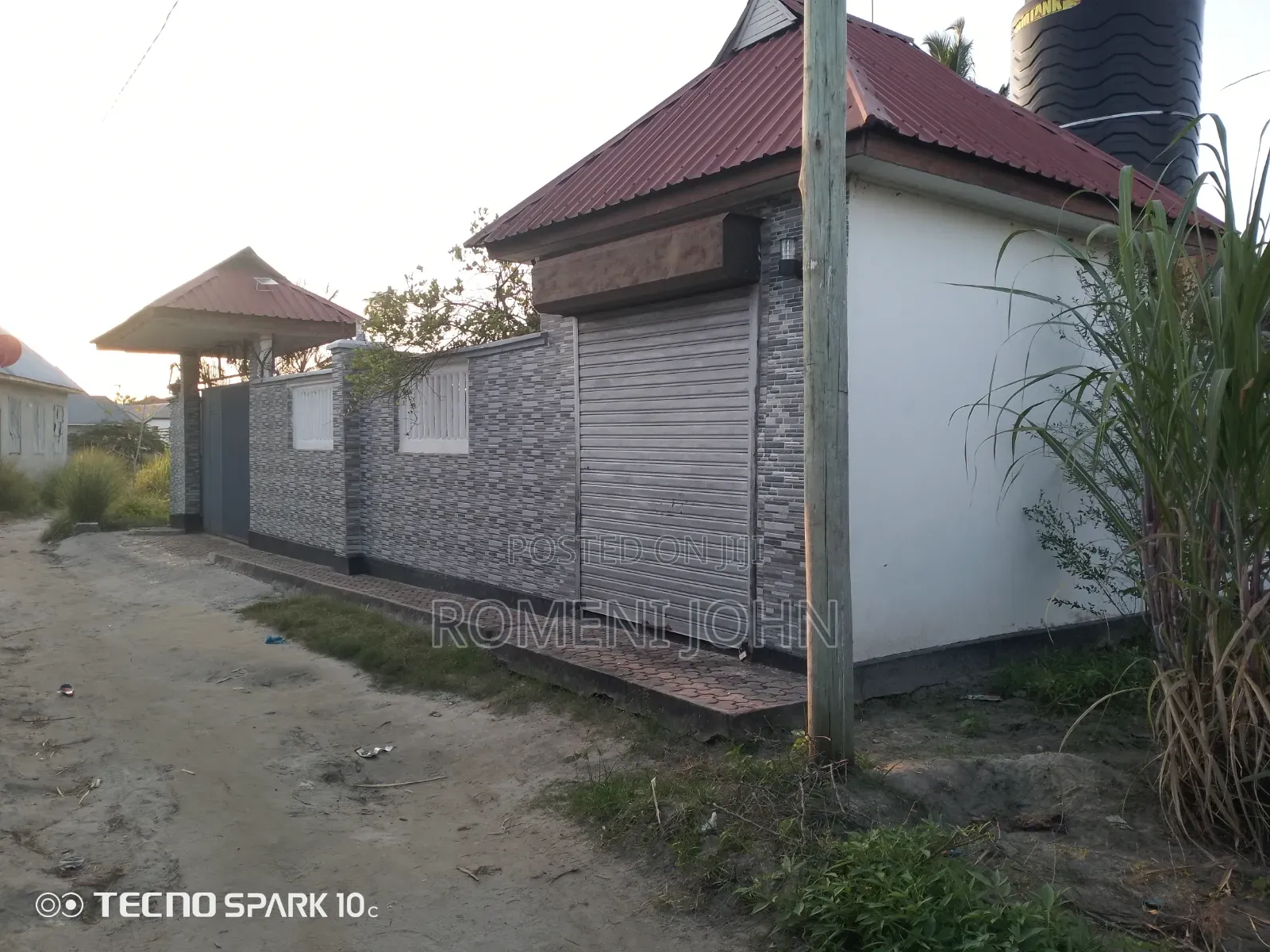 7bdrm Apartment in Tanzania Daresalaam., Ilala for sale