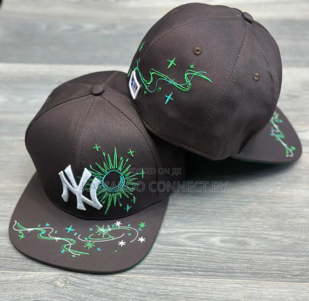 High-quality Flat-brim Snapbacks.