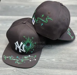 High-quality Flat-brim Snapbacks.