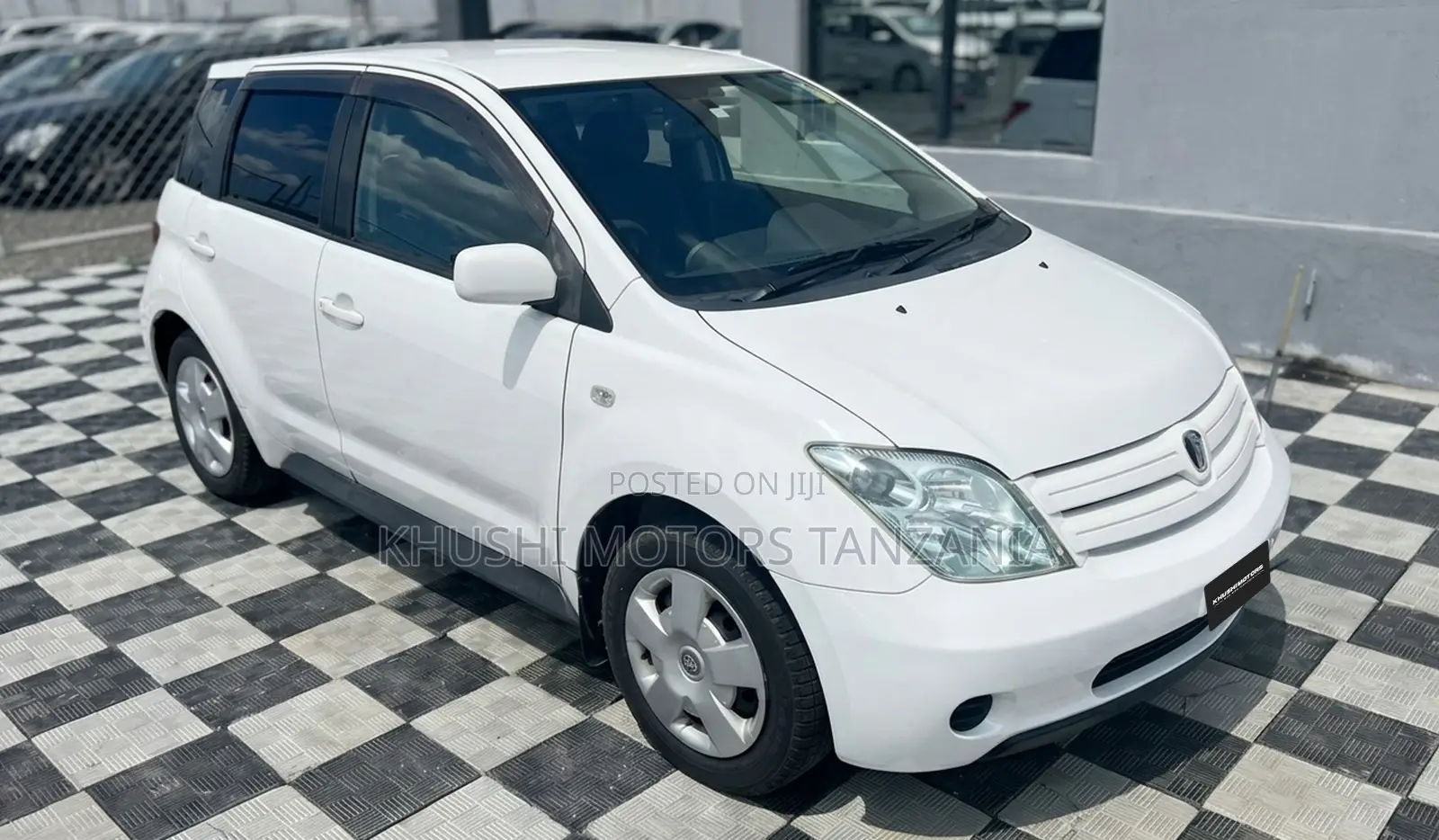 Toyota IST 2003 Off white
