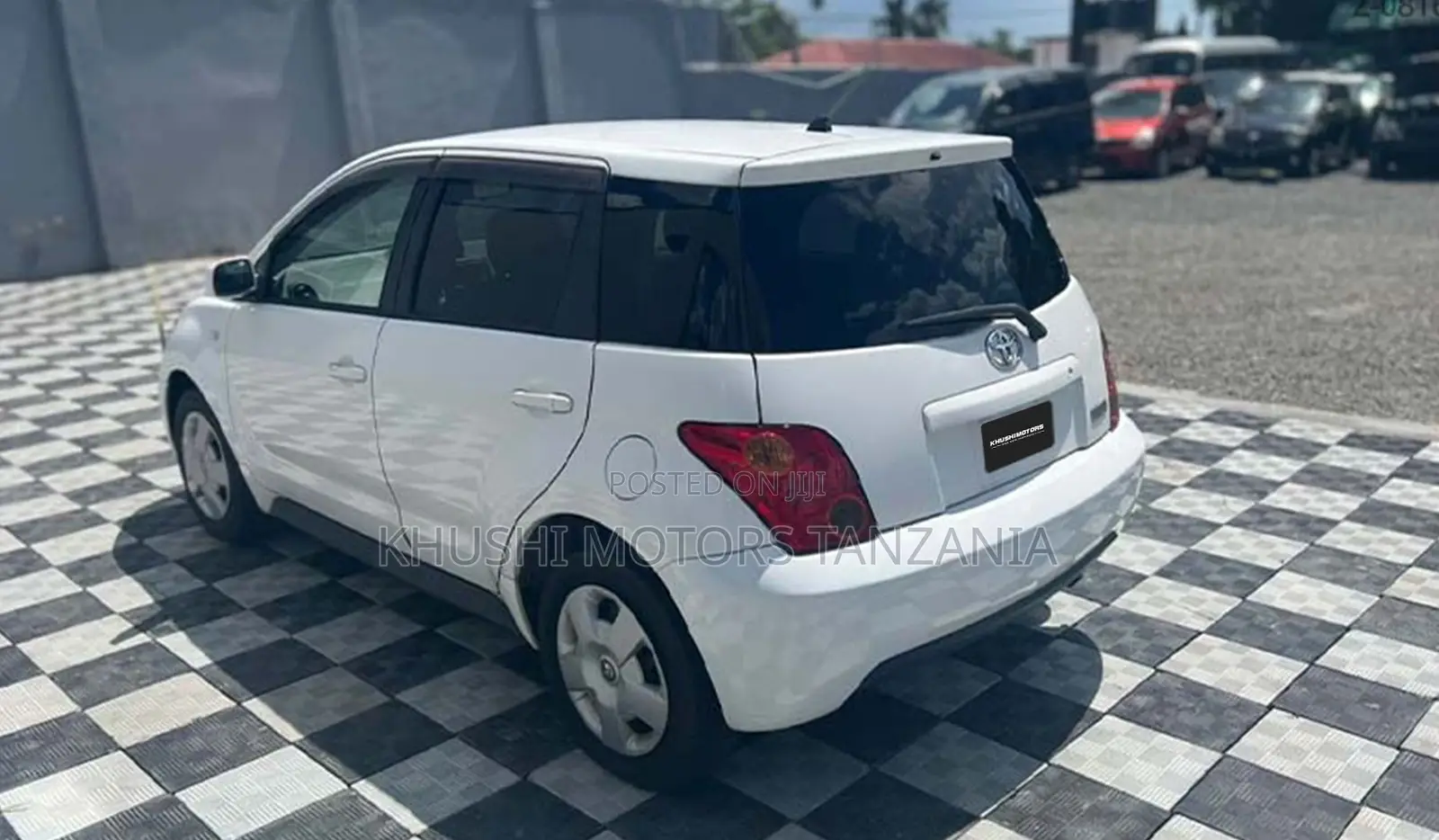 Toyota IST 2003 Off white