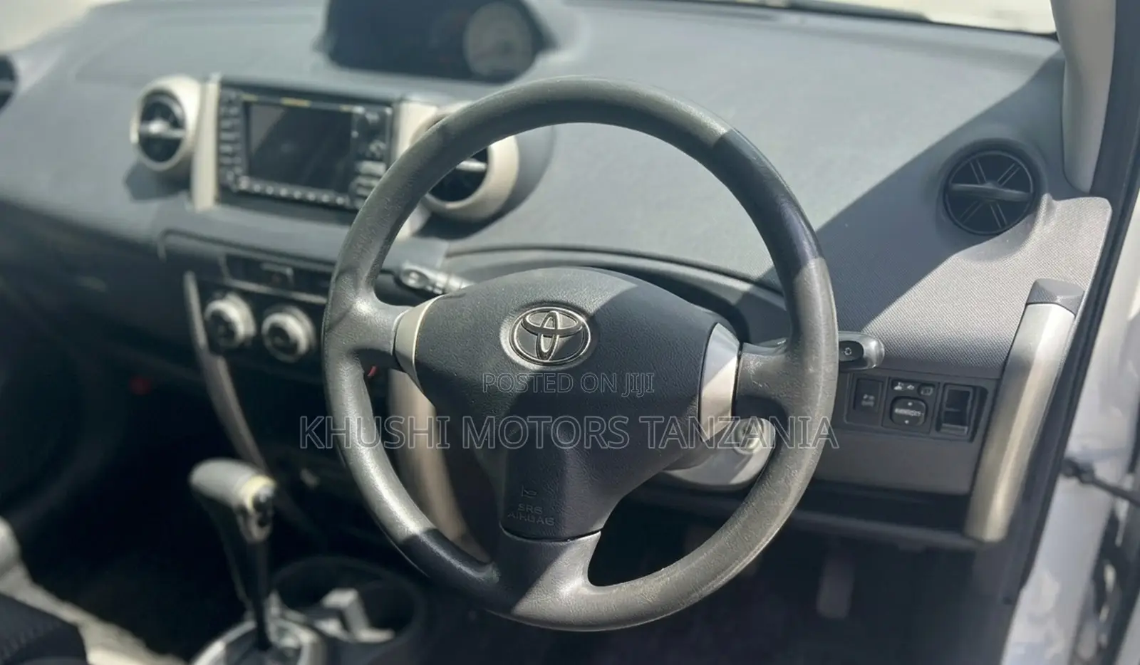 Toyota IST 2003 Off white