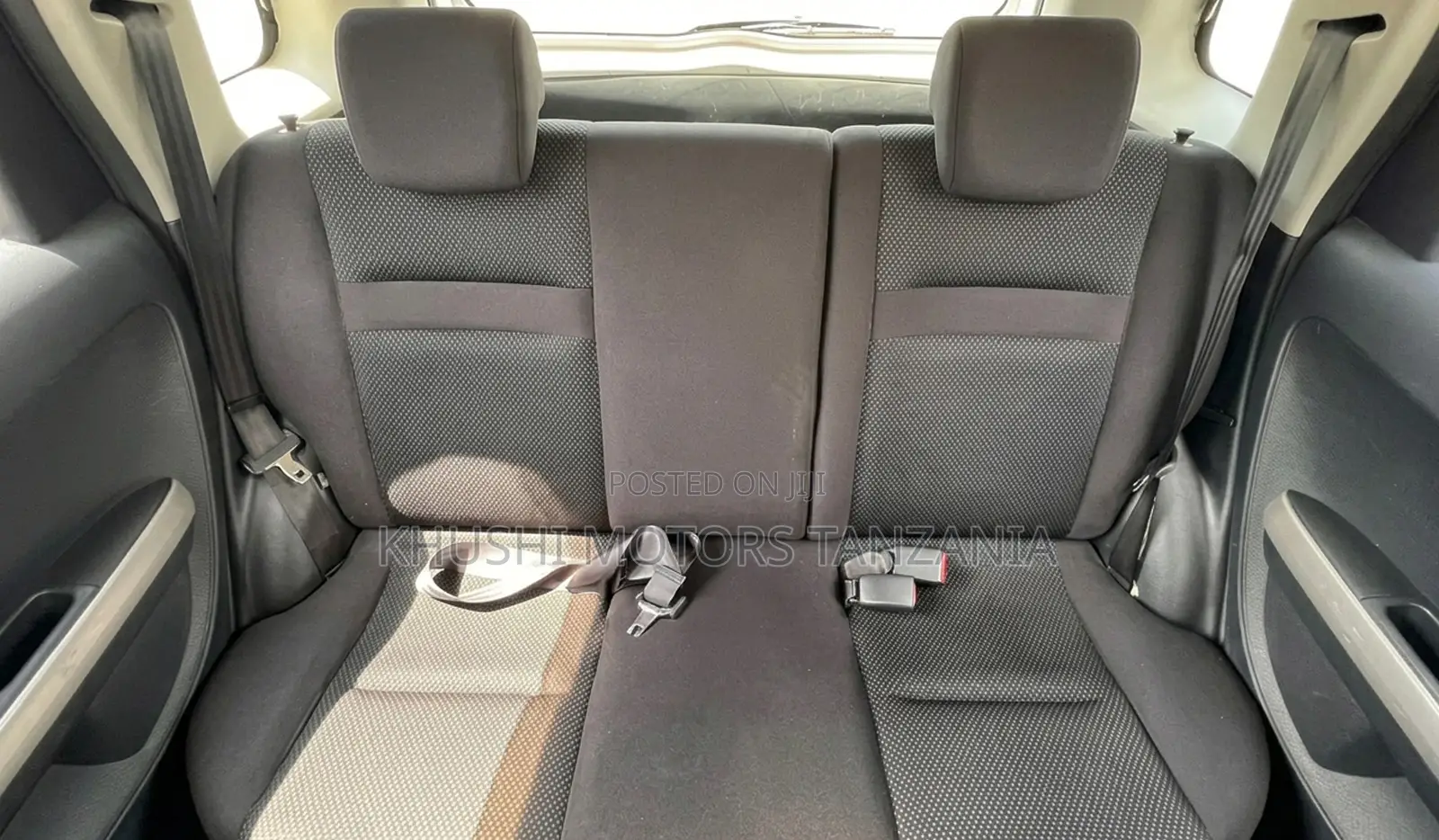 Toyota IST 2003 Off white