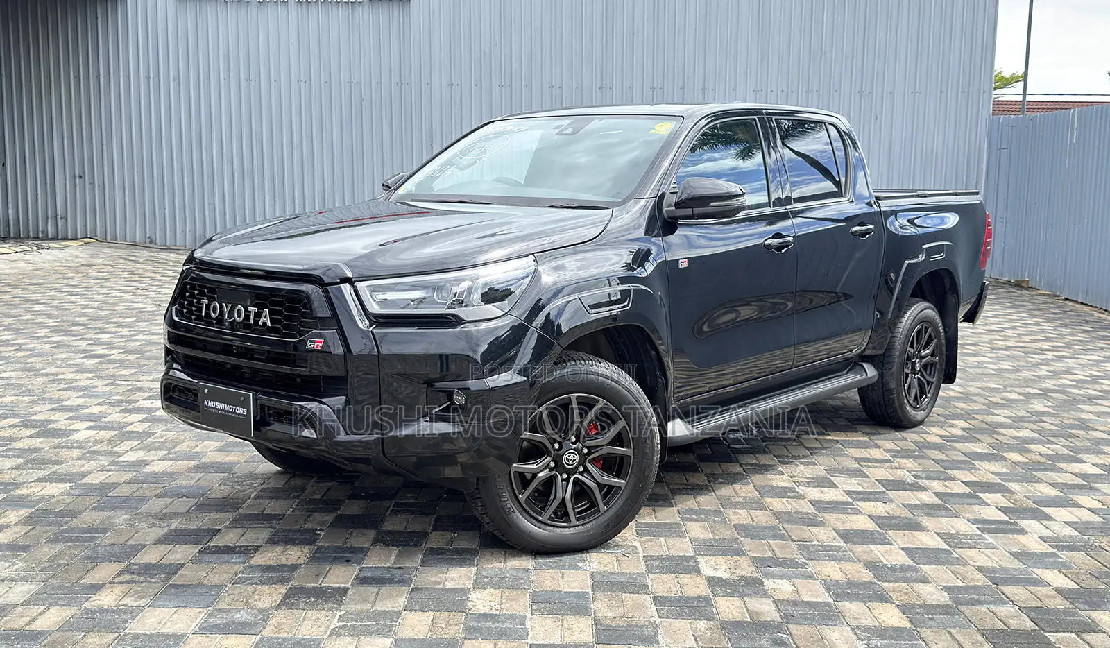Toyota Hilux 2022 Black