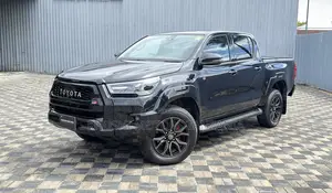 Toyota Hilux 2022 Black