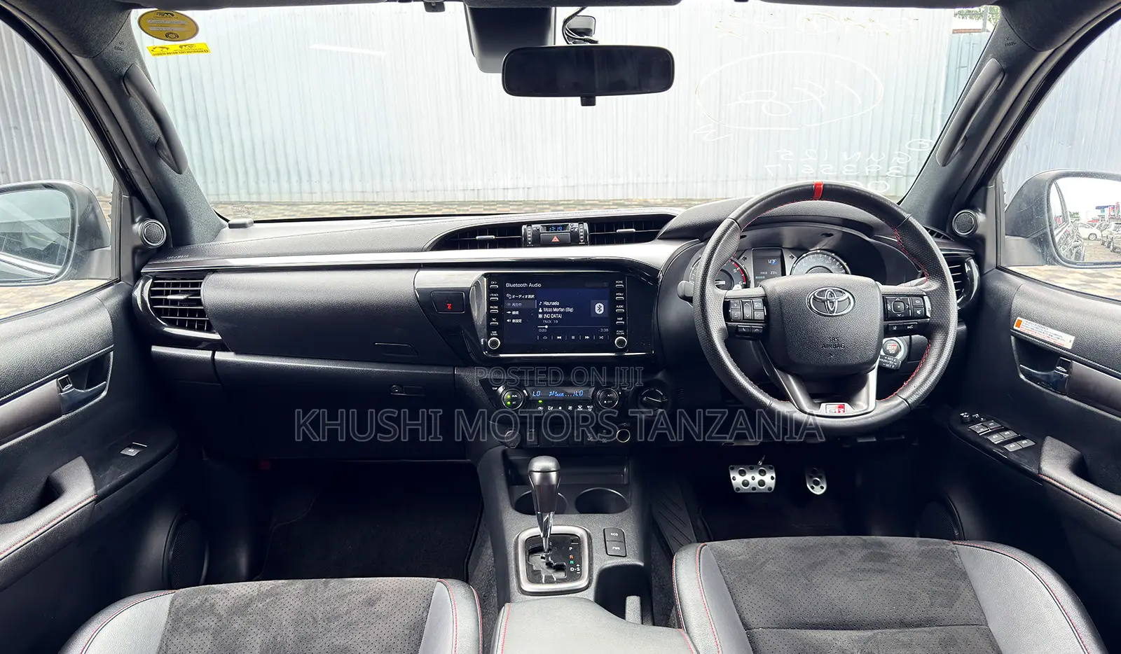 Toyota Hilux 2022 Black