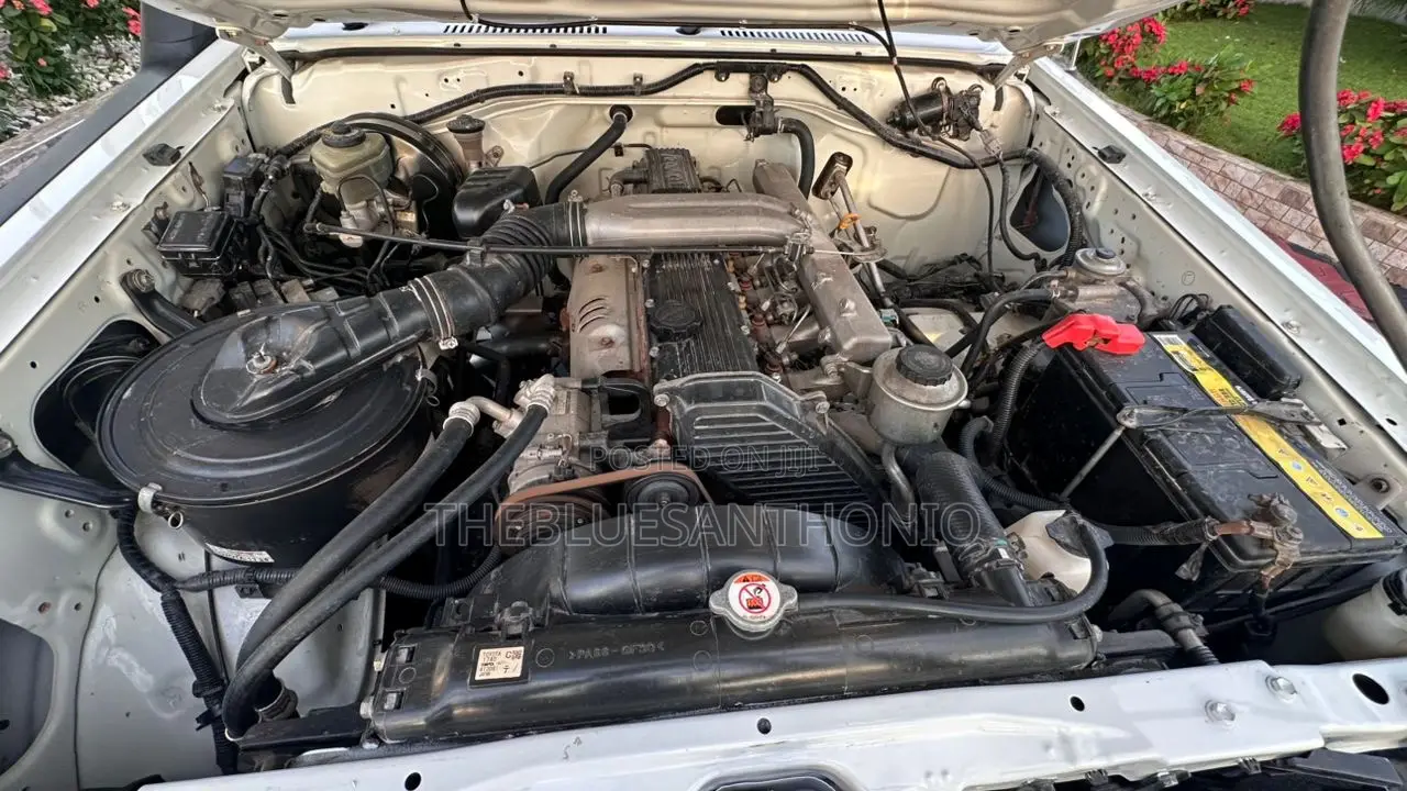 Toyota Land Cruiser 2019 White