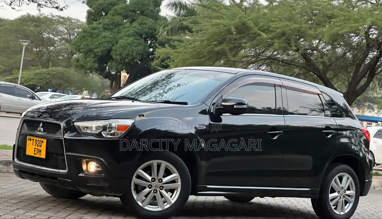 Mitsubishi RVR 2010 Black