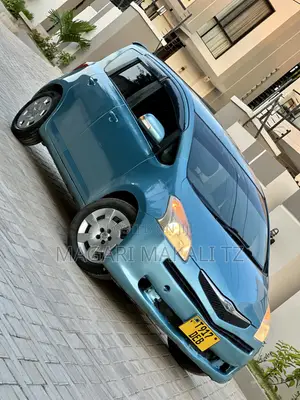 Toyota Ractis 1.5 AWD 2006 Blue