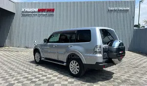 Mitsubishi Pajero 2007 Gray