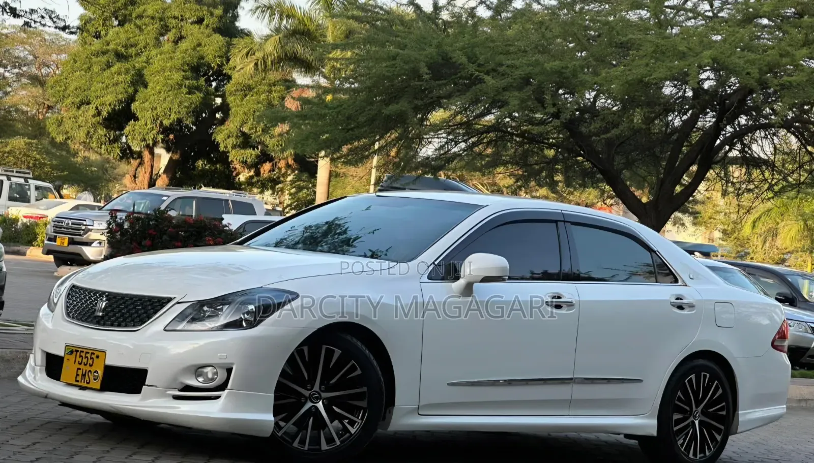 Toyota Crown 2010 White