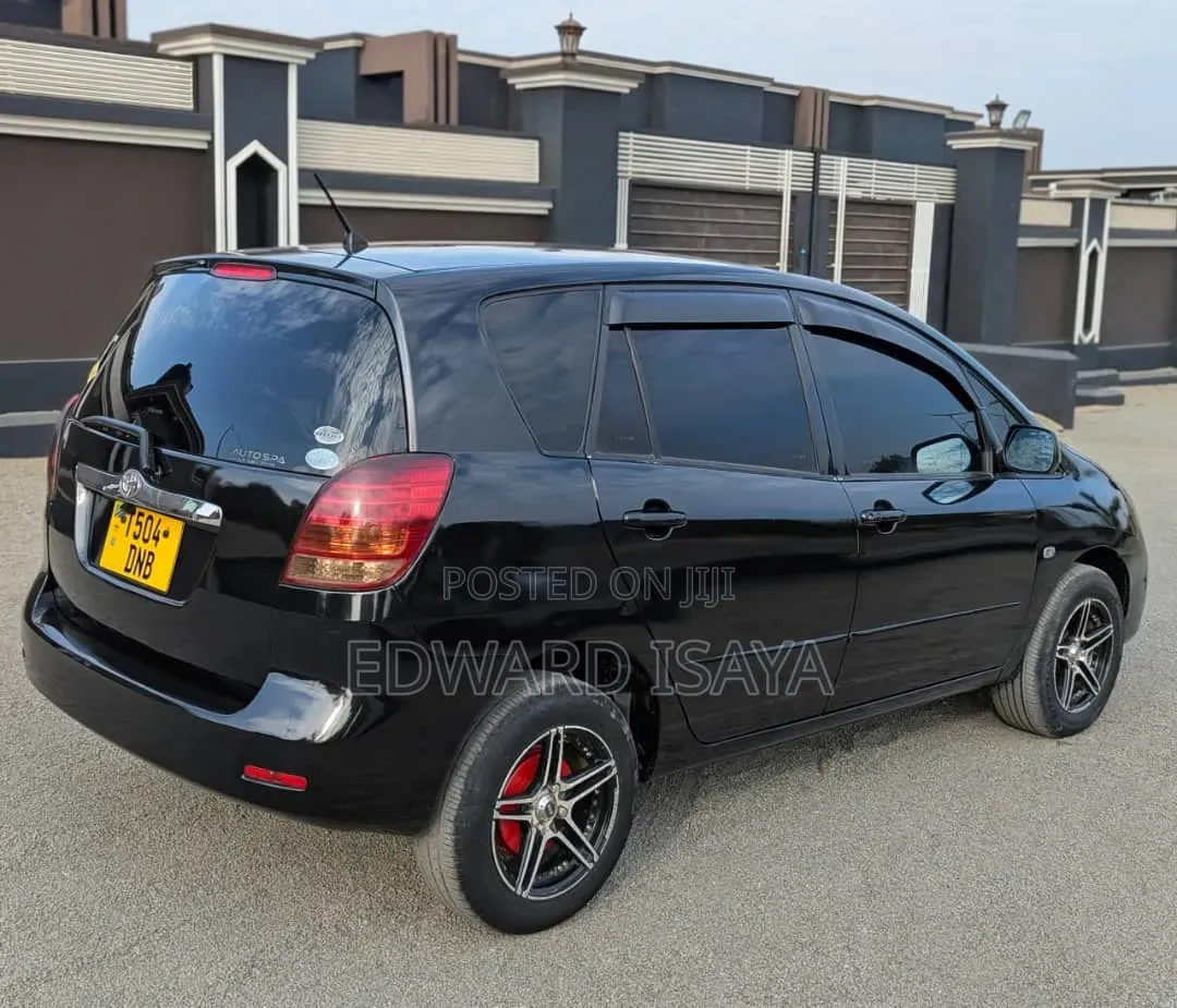 Toyota Corolla Spacio 2004 Black