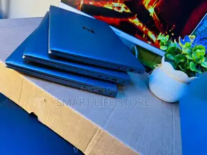 New Laptop HP ZBook Firefly G8 16GB Intel Core i5 SSD 512GB