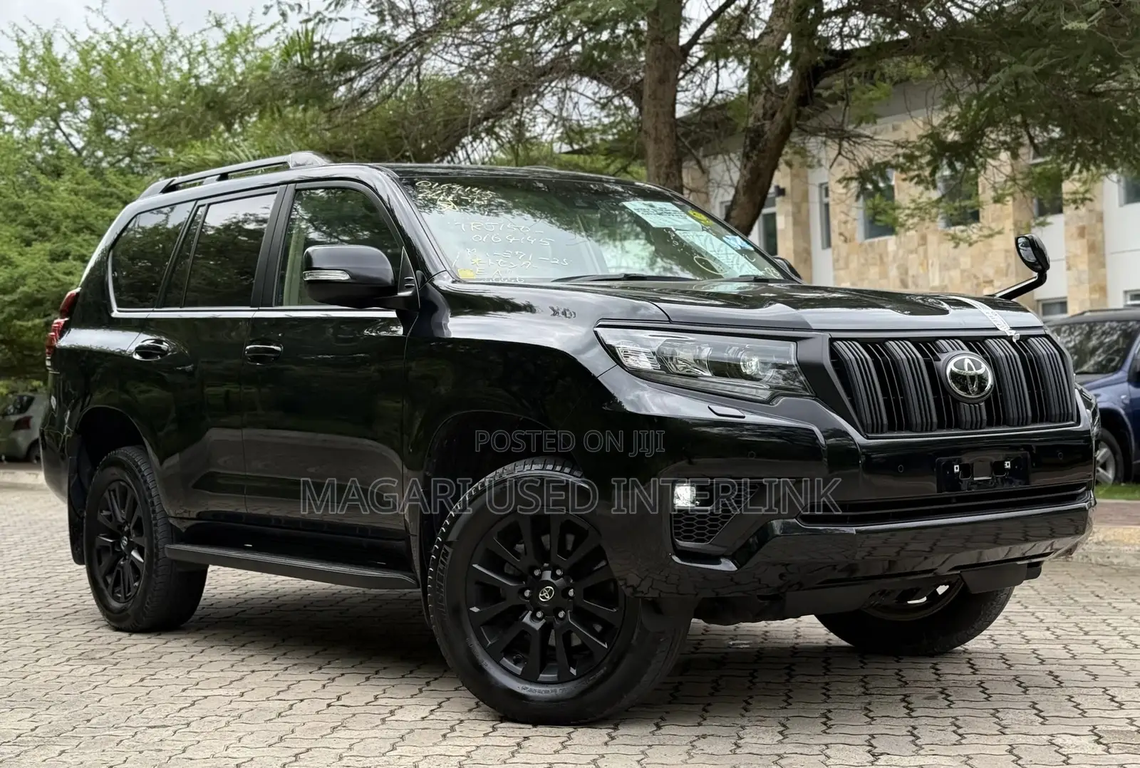 Toyota Land Cruiser Prado 2.7 2023 Black